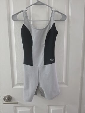 DLK Black & White Textured Athletic Piece